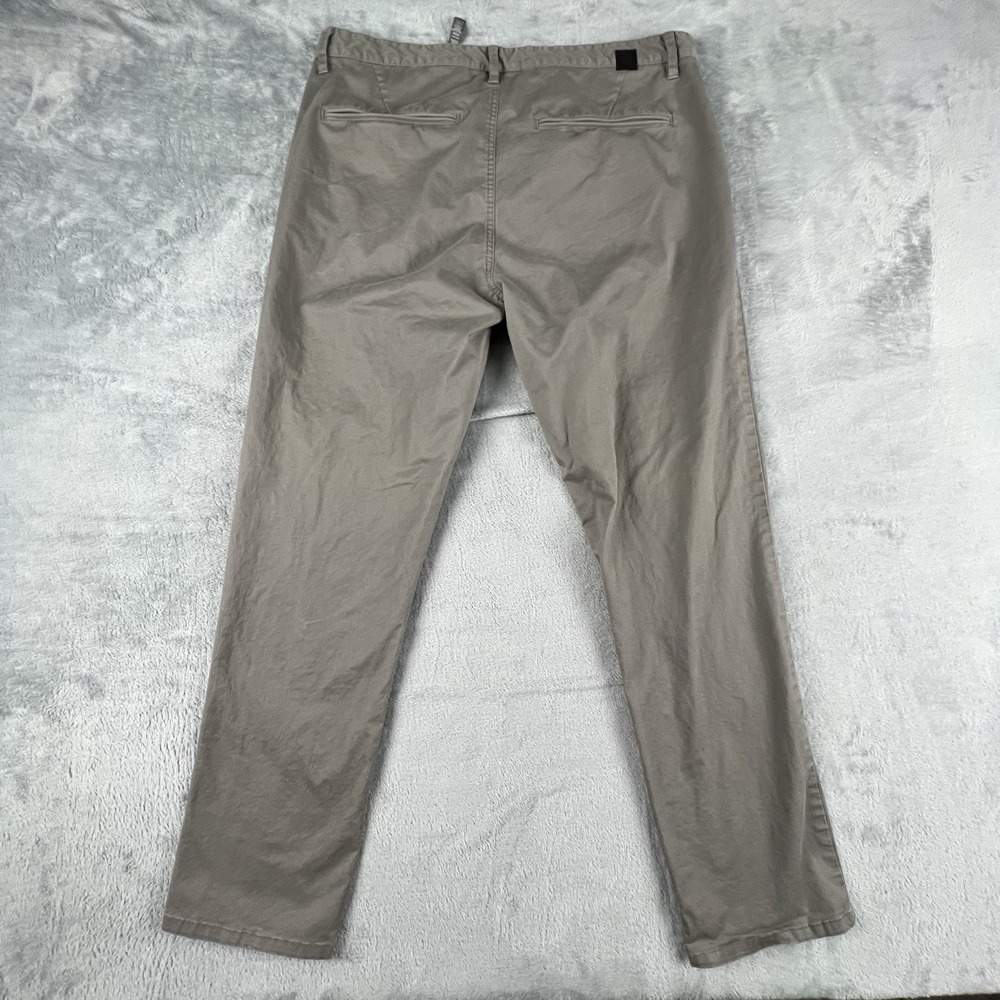 Vuori Pants Mens 38x30 Brown Collins Chinos Performance Athleisure Golf V433 Dad - Picture 2 of 16
